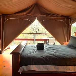 Luxury tent Wild Nature Lodge, Mareeba Wetlands, Biboohra